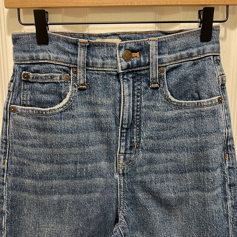 Madewell Classic Straight Jeans in Coldbrook Wash AF697 - Size 25 - Picture 4 of 11